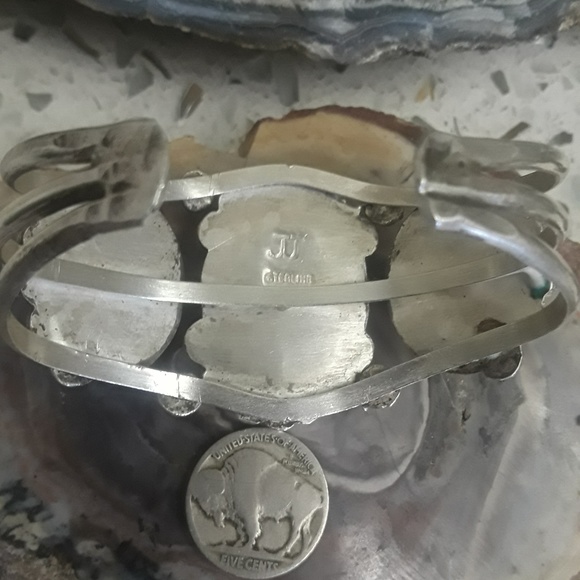 Native American SS Spiny Oyster Cuff - Picture 2 of 7